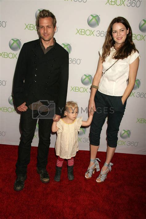 satine anais geraldine macht|Dashing Suits Star Gabriel Macht and his lovely family。